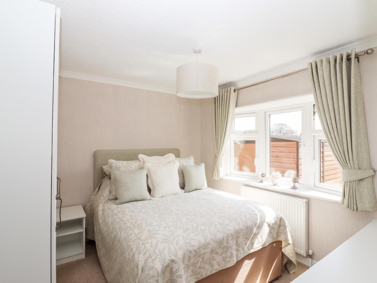 12 Bucklesham Park Villa Ipswich Eksteriør bilde